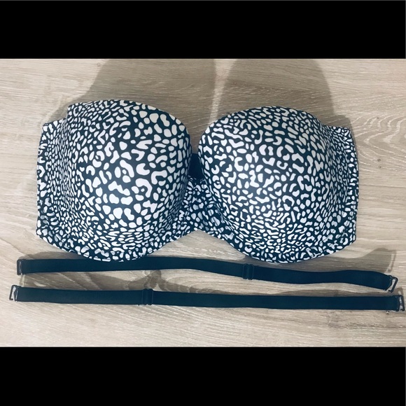 VICTORIA SECRET CONVERTIBLE BRA - Picture 4 of 10